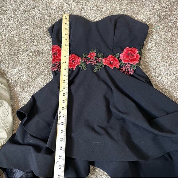 - B Darlin Juniors' Embroidered Strapless Fit & Flare Dress Size 11/12 bla… - Picture 4 of 11